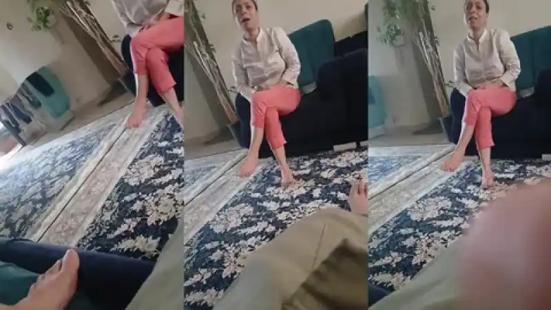sotwe türbanlı: Ayak fetişli ensest oğul annesinin ayaklarını gizlice çekiyor Ifşa türk 