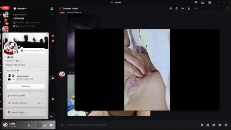 Discord'da erkeklere dar amcığını sergiliyor Ifşahane - Yeni 2026 türk ifşa
