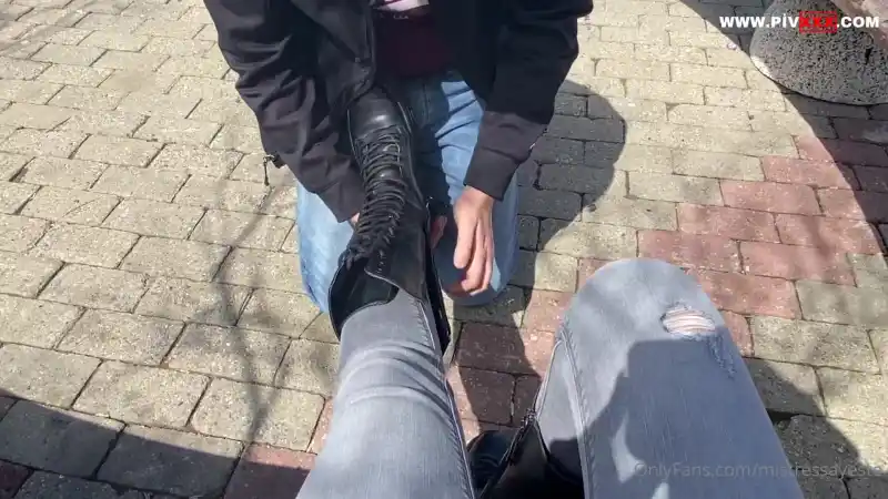 Worship my divine feet! - HD türbanlı seks