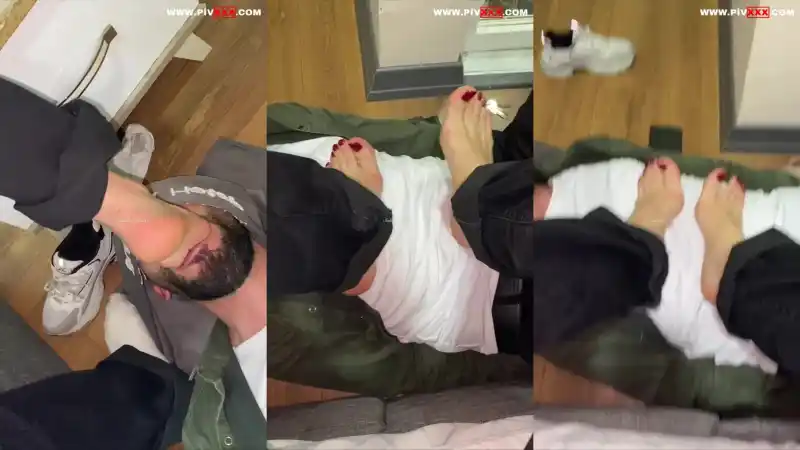 türk türbanlı porno: Ağzını ayakkabı diye giyerim 