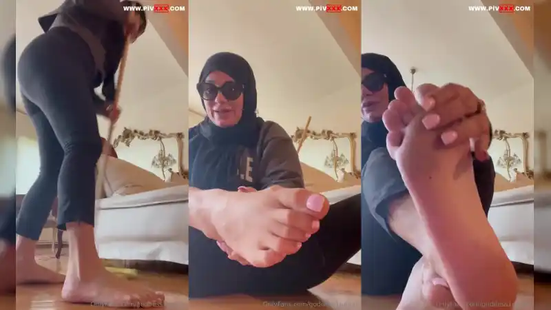 porno izle: Türbanlı solo 