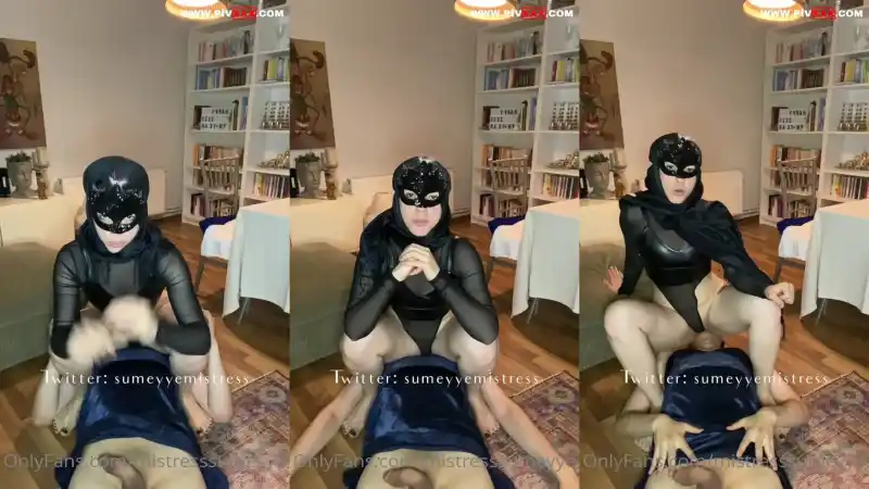 türbanlı pornosu: Facesitting video 