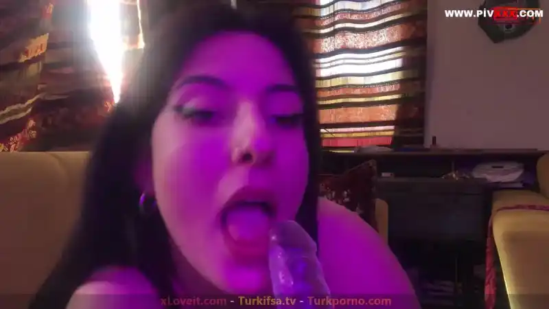 Nadeleine ifşa klasikleşen hüpleterek dildo yalama - HD türbanlı sex twitter
