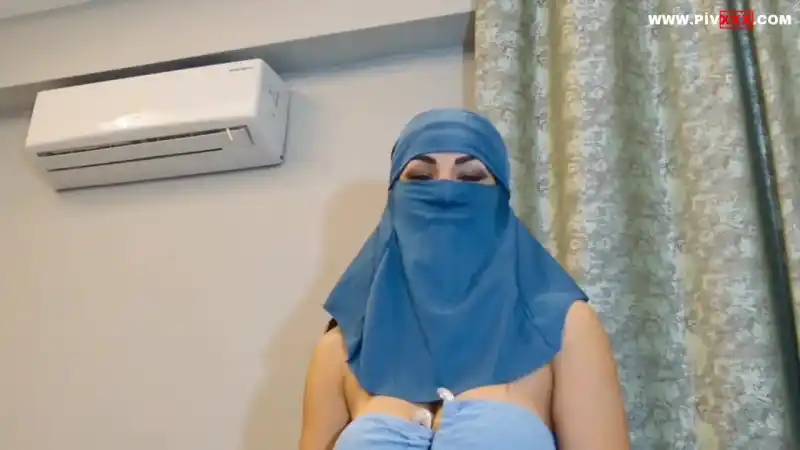 Arab women webcam (2) - Türkçe Altyazılı porno türbanlı türk
