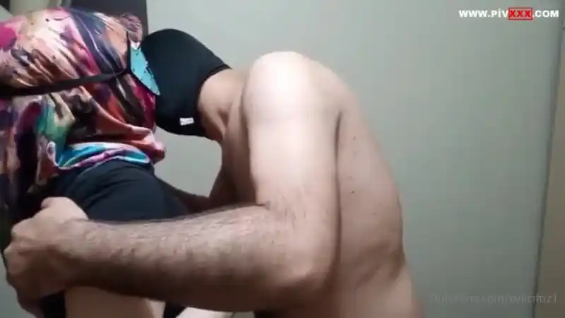türk porno türbanlı: Azgın türbanlı karım 