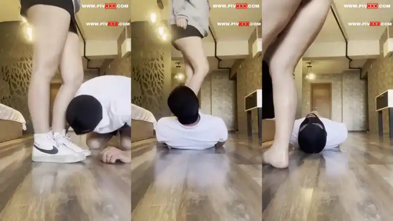 porno izle: Türk sahibe kölesini ayaklarıyla ezip aşağılıyor, ve ağzına işiyor 