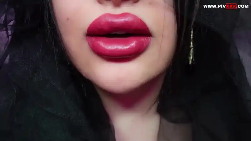 türk porno türbanlı: Büyük si̇ki̇nle beni̇ deli̇rti̇yorsun! 
