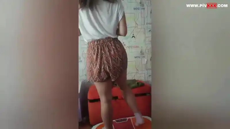 porno izle: Antalyalı ersin sevgilisi çisemi masaj aletinin üzerinde sakso çektirip sonrada sikti 