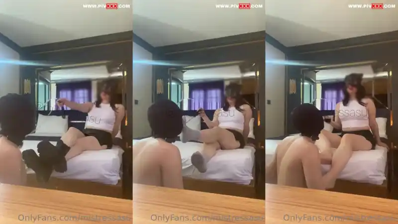 türbanlı pornosu: Kirli botlarımı pırıl pırıl yapan ezik köpeğimin, maymundan hallice suratına tükürüp ayağımla tokatladım • mistress asu 