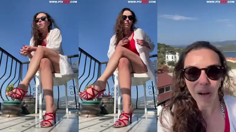 türbanlı pornosu: Kaş’tan kırmızılarla merhaba • karolin fişekçi 