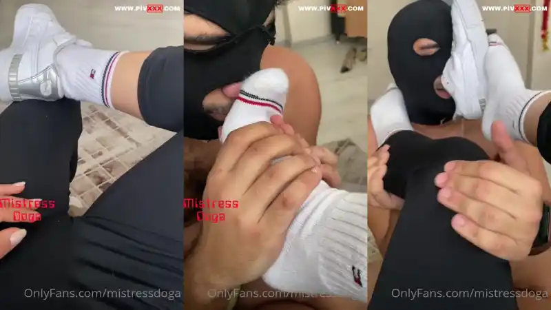 porno türbanlı: Terli çorap, kokulu spor ayakkabı tutkusu... • mistress doğa 