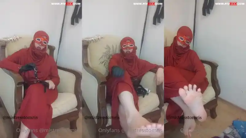 türbanlı ifşa: Anne aşağılama videosu • mistress tomris 