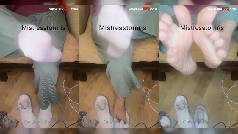 İçine çek çıplak kokmuş tabanlarımı • mistress tomris - Full İzle türbanlı ifşa