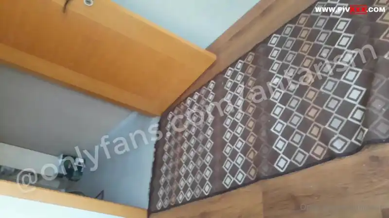 Immm lezzetli sikini sulu ağzıma doldurduğum yetmezmiş gibi bi de yere dökülen döllerini israf etmek istemedim | antarism - porno türbanlı (Türkçe Altyazılı)