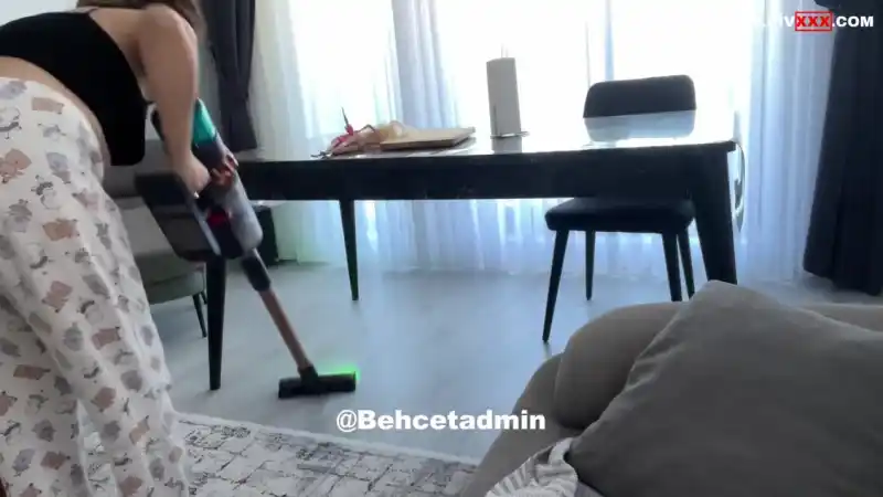 Ebru gezen katıl video temizlik - türbanlı ifşa twitter (Türkçe Altyazılı)