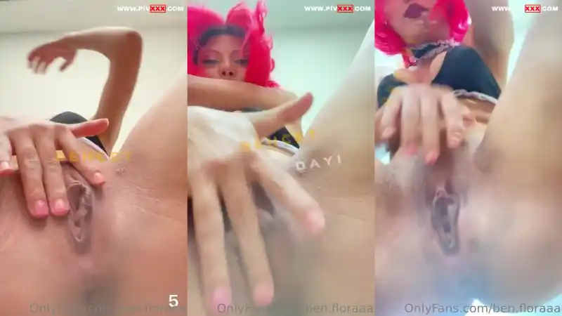 Ben flora pembe saçlı hatun amını parmaklayıp i̇nliyor - HD porno izle