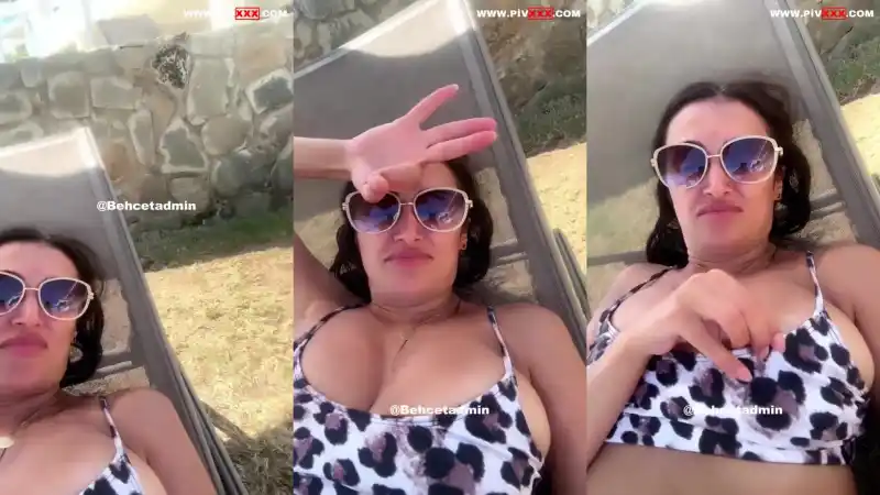 Eva tango live güneşlenirken meme ucunu gösteriyor - türk türbanlı porno (HD)