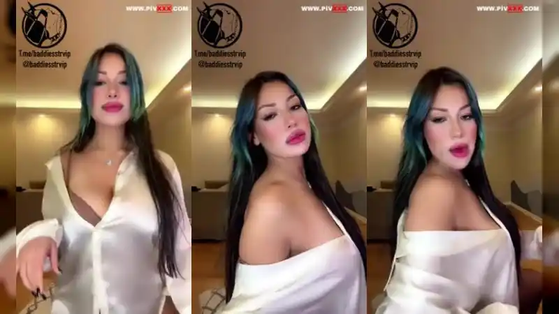 Tango serenay okay şov yapıyor beyaz bluzunu açıp poz veriyor - HD türbanlı pornosu