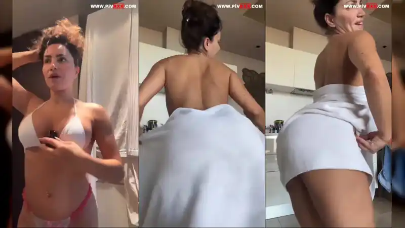 türbanlı türk porno: Serpil cansız havluyu indirip götünü sallıyor mutfakta 