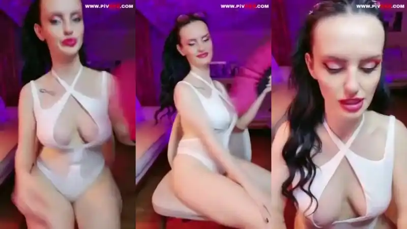 Ece hub beyaz bodysinde dildo ile azgınca oynuyor - Türkçe Altyazılı türk türbanlı pornoları