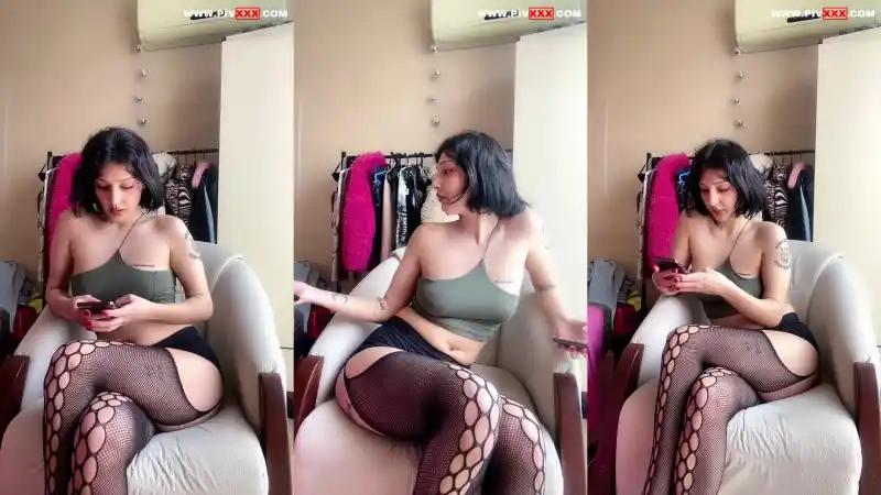 Yasmin tango fileli çoraplı azdırıcı yayını - Full İzle türbanlı kadınlar