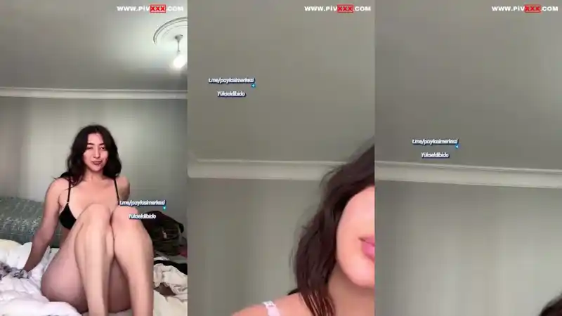 türk porno: Asen tango webcamde memelerini okşayıp orta parmak yapıyor 