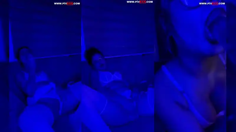 türbanlı kadınlar: Tango doa dildosunu yalayıp amına sokuyor inliyor 