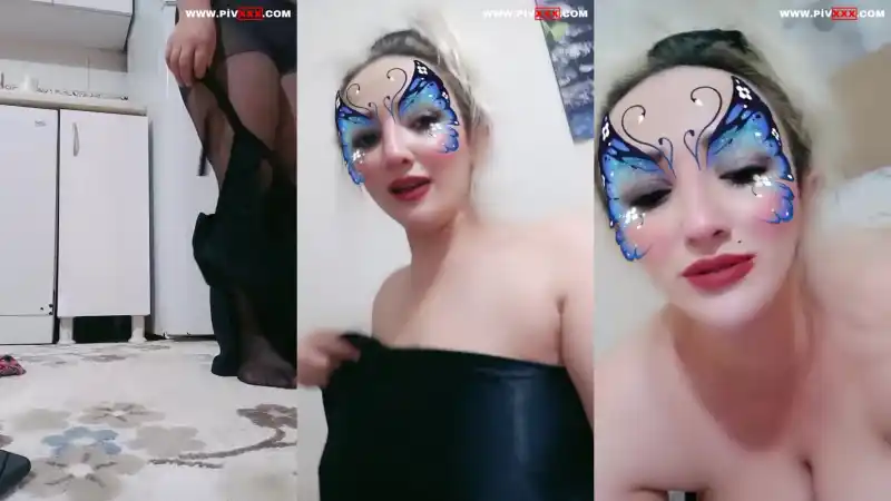Asmin kelebek makyajıyla memelerini açıp okşuyor - Türkçe Altyazılı sotwe türbanlı