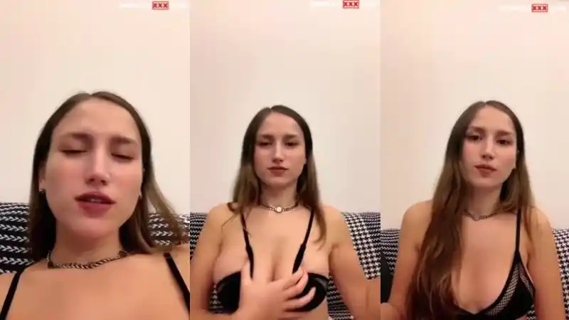 Eylül deniz tango memelerini açıp parmaklayarak azıyor - Sansürsüz türbanlı pornoları