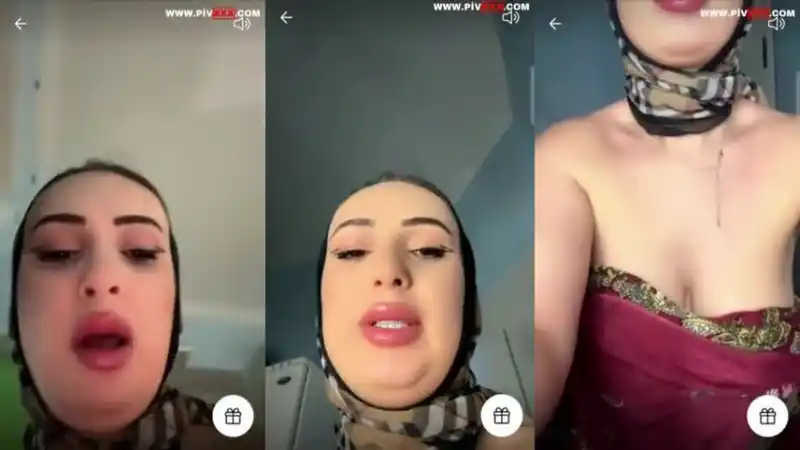 türk porno: Biricik tango türbanıyla memelerini açıp okşuyor 