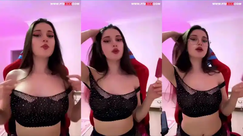 Zeynepiksy tangoda lolipop yalayıp saçını okşuyor - Yeni 2026 türk porno