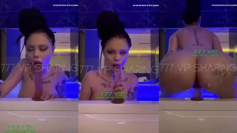 türbanlı ifşa: Yeahmur dildoyu güzelce kayganlaştırdıktan sonra işini hallediyor 