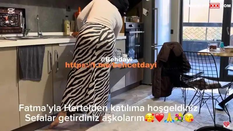 türbanlı telegram: Fatma ile her telden evi temizlerken götünü sergiliyor 