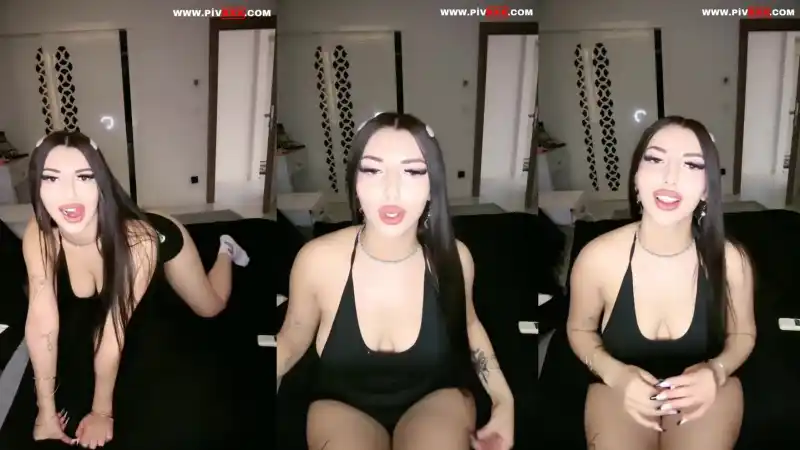 Senaave tango kalçasını açıp poz veriyor - Full İzle türbanlı sikiş