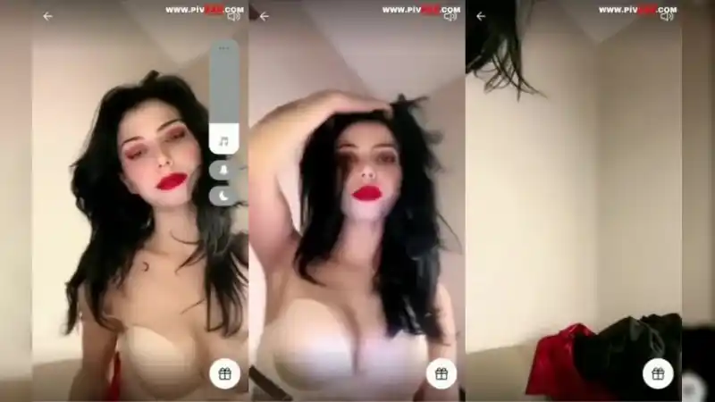 porno türbanlı: Nehir tangoda amını açıp parmaklayarak inliyor 