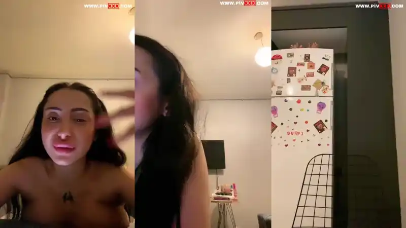 türbanlı pornolar: Tango pabirli memelerini sıkıp inliyor webcamda 